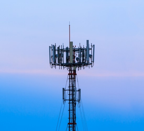 surveillance de la lumière de la tour cellulaire