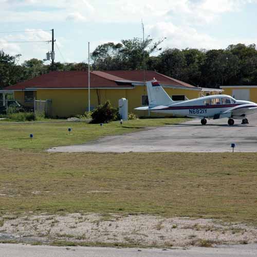 Bahamian Airports Employ Solar Runway Lights & Markers Airfield Safety