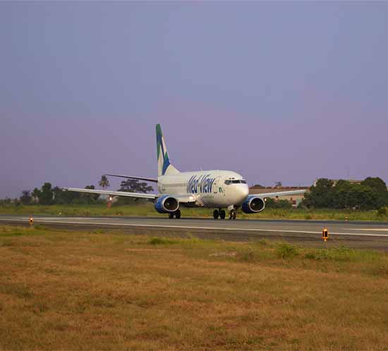 10 aeropuertos en Nigeria emplean iluminación solar en el aeródromo para marcar sus pistas