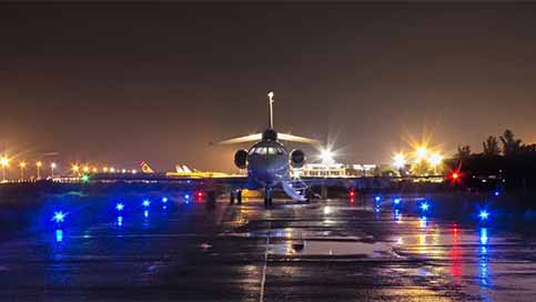 A650 apron lighting