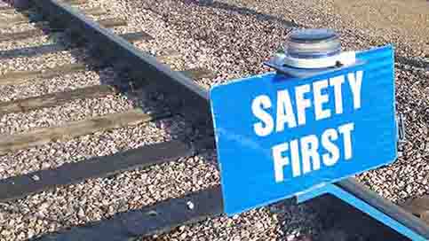 An OL2A enhances railyard blue flag safety