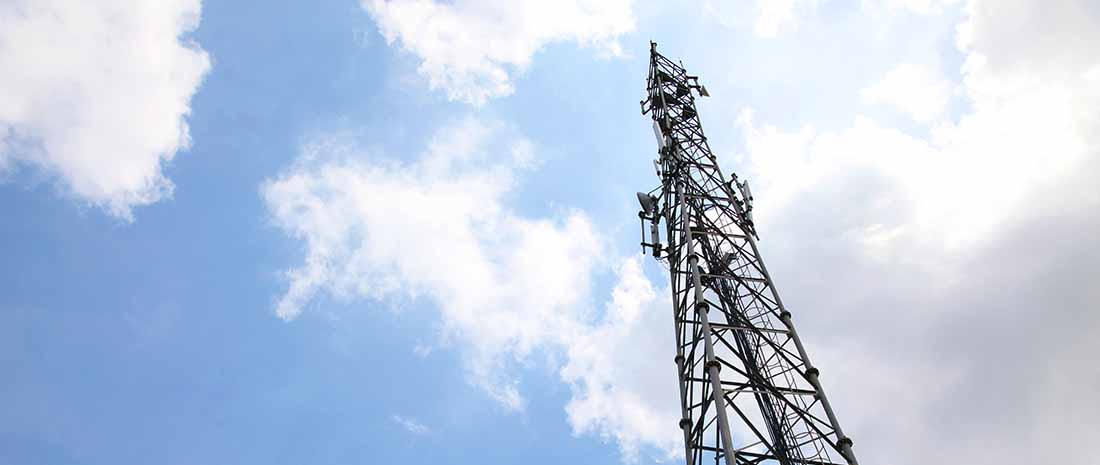 cell tower lights must be monitored for FAA compliance