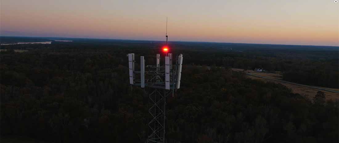 Vanguard Medium FTS 370d tower light at dusk